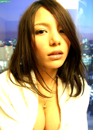 Tina Yuzuki